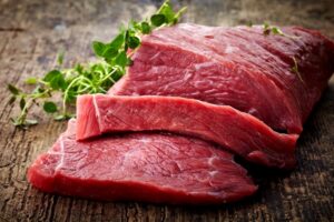 Morceaux de viande rouge